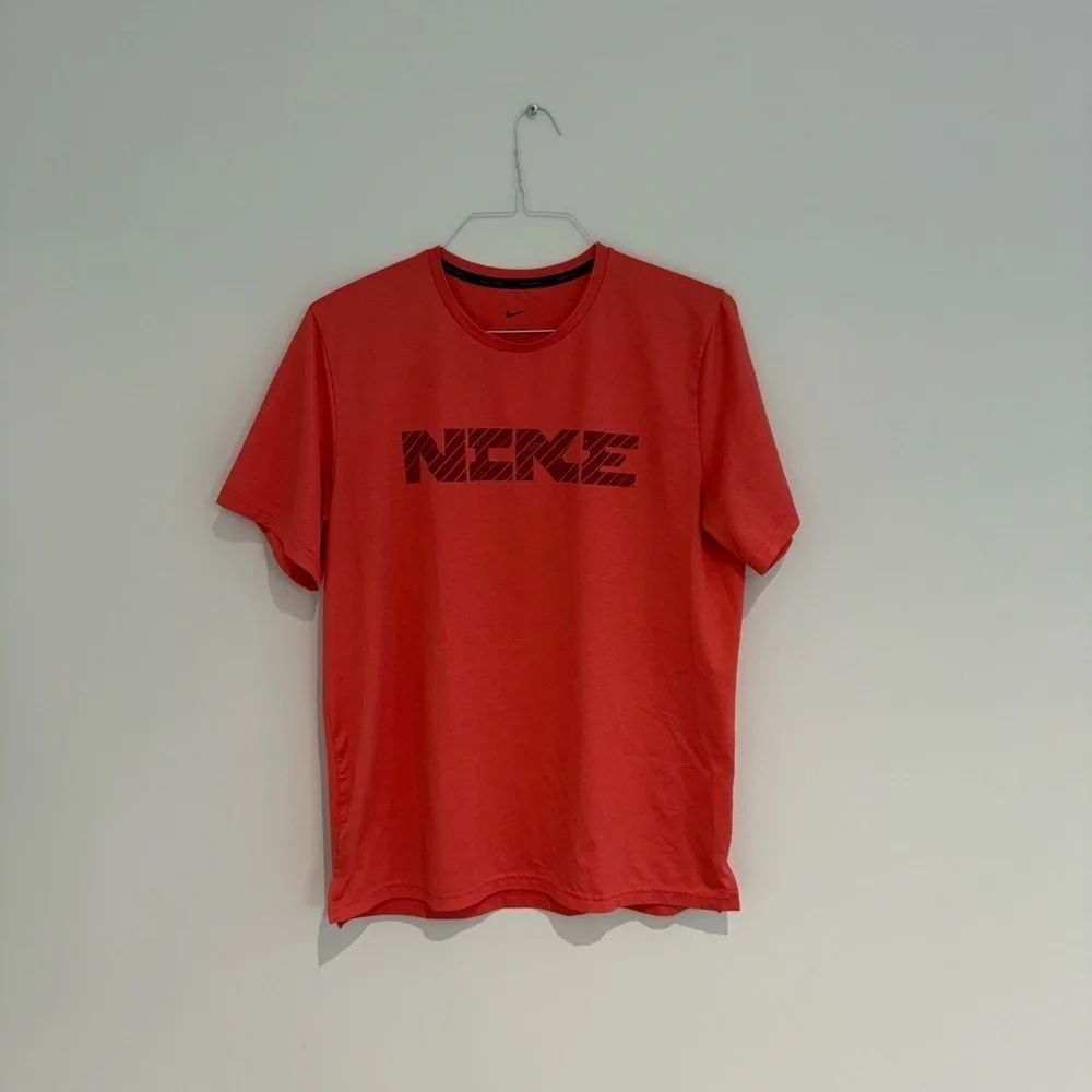 Nike Pro Workout Shirt Burnt Orange Size Medium Like New